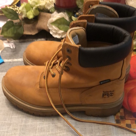 Timberland boots( worn only once) - Picture 2 of 4